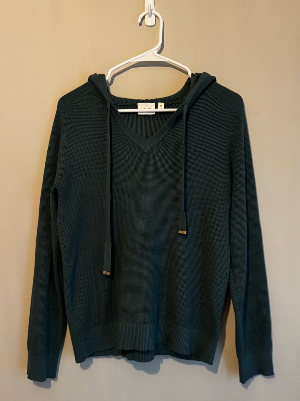 Cyrus Hooded V-Neck Sweater in Deep Green